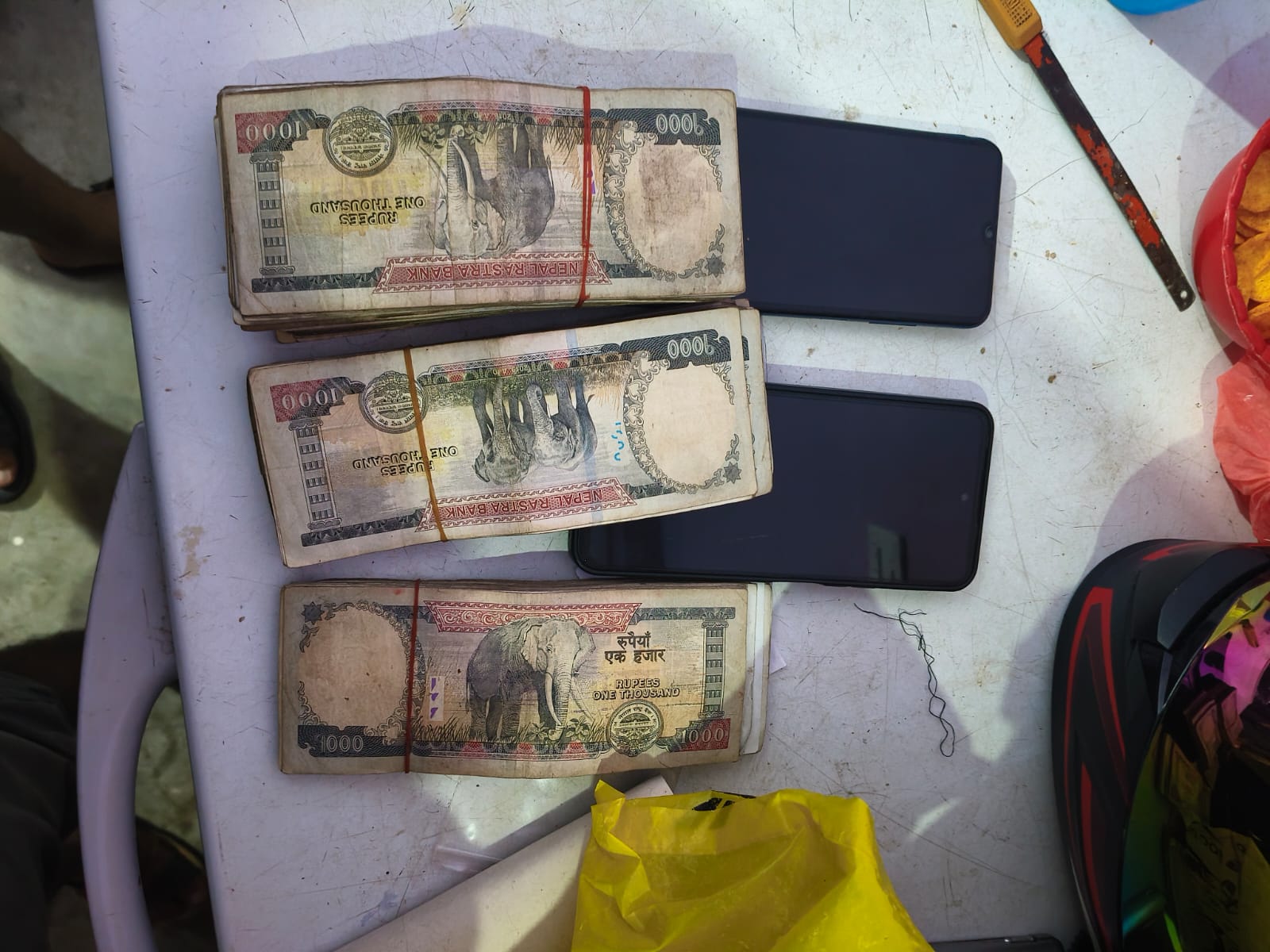 नेपालगञ्जमा १३.६० ग्राम खैरो हेरोइनसहित तीन जना पक्राउ